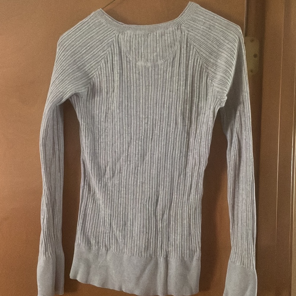 Button down sweater - Picture 2 of 2